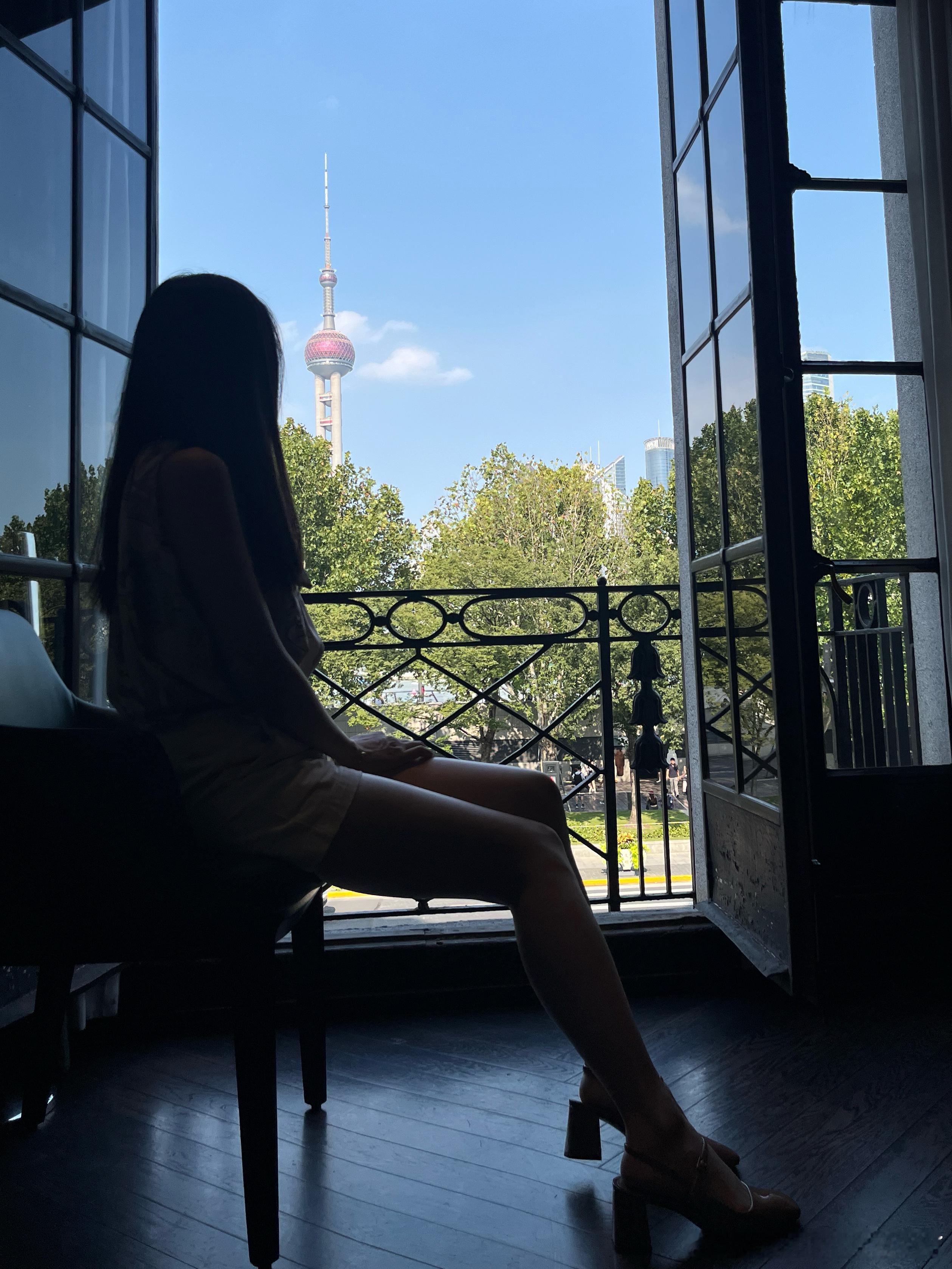 来上海怎么能不跟东方明珠合个影🗼OOTD今天穿什么穿搭穿搭分享ootd涞觅润丝