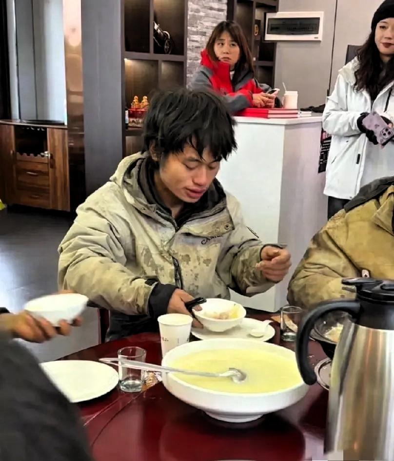 谁懂啊！七星山41天荒野求生刚落幕，这届选手直接把“生存”玩出了新境界！别人