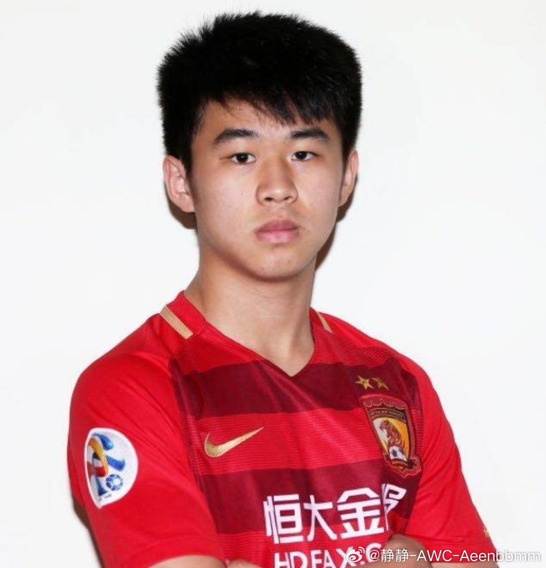 蔡明民正式加盟广东铭途恒大青训中坚力量驰援中乙新军小道信息:原广州队中场球员、