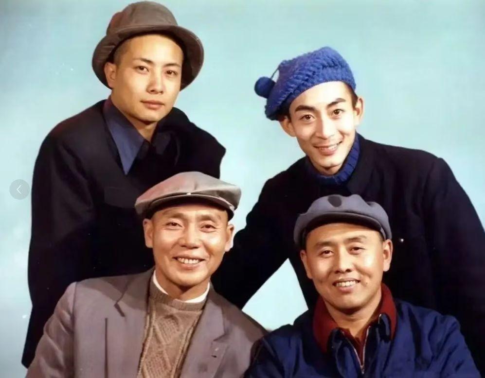 最早的西游记四人组，那肯定是1986版《西游记》里的啦。六小龄童演的孙悟空，