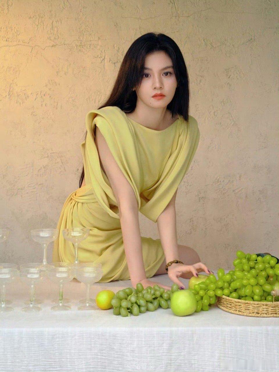 春夏近照状态看完春夏的近照直接被惊艳！过完生日的她愈发从容，青涩褪去后多了份岁