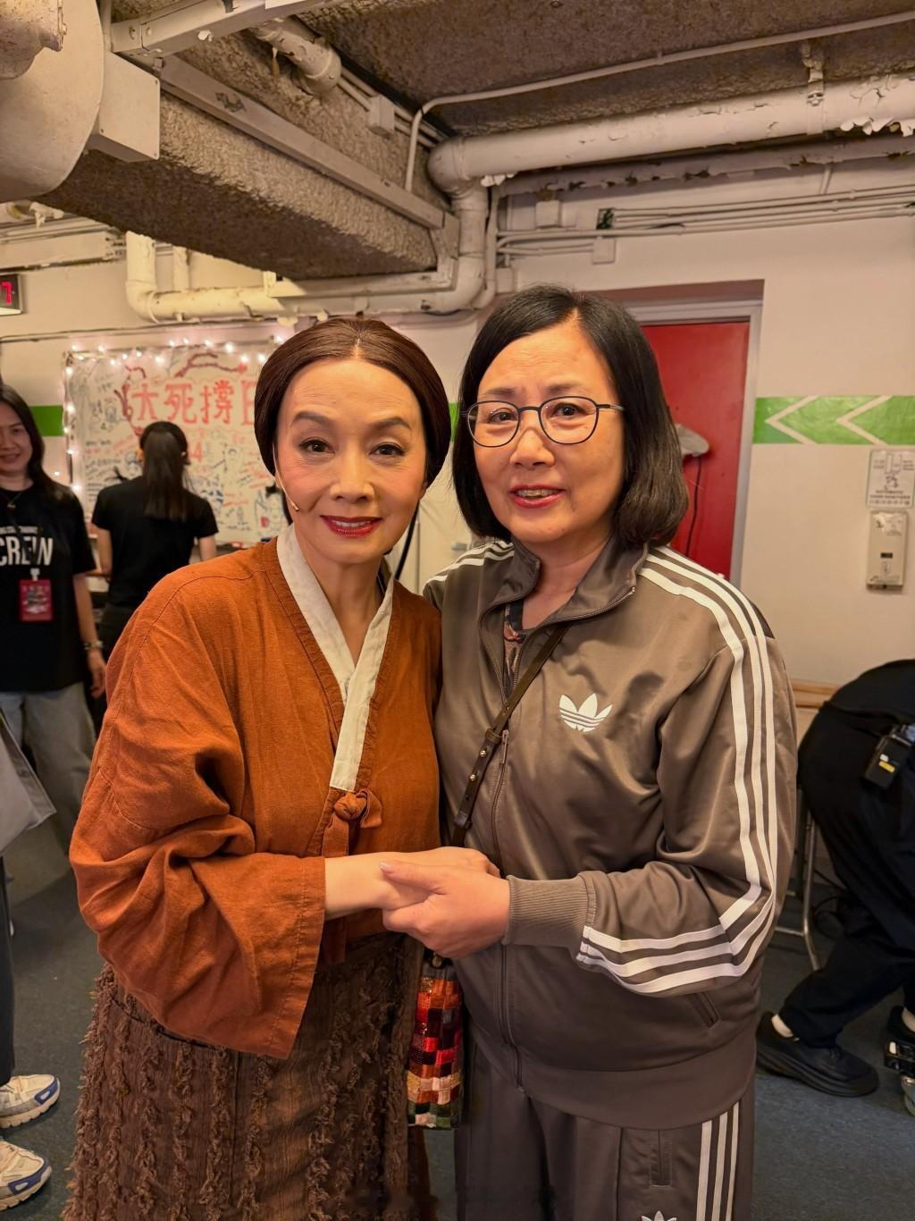毛舜筠哽咽罕谈旧爱张国荣公开尘封33年二人情深对唱原声哥哥曾仓促求婚吓走毛姐由毛舜筠与林日曦领衔主演