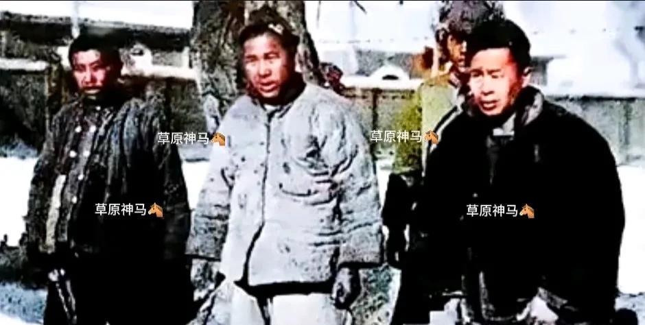 这是一张被许多国人误读的老照片照片中的三位待行刑者，通常被解读为东北民众救国军