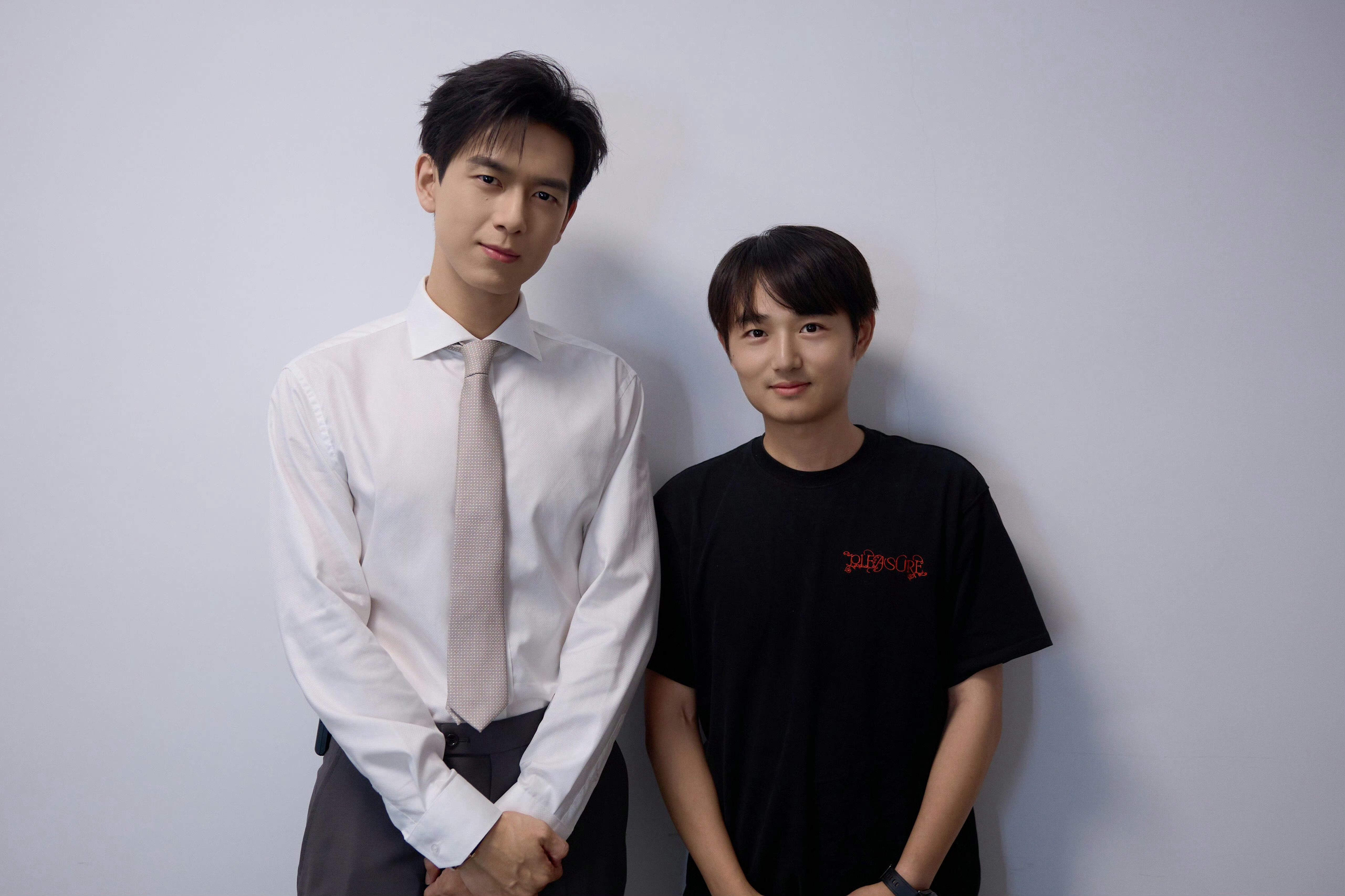 雾里青官方雾里青‍李现孟弗渊和同事合照集锦​​​