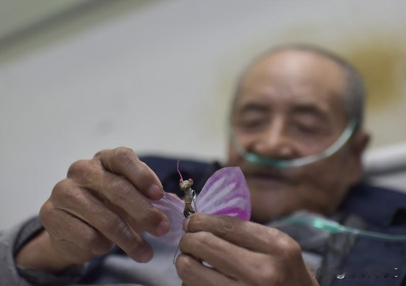 坚持运动这事，说起来容易做起来难。老张头坚持运动十几年了，就为了能自己照顾自己。