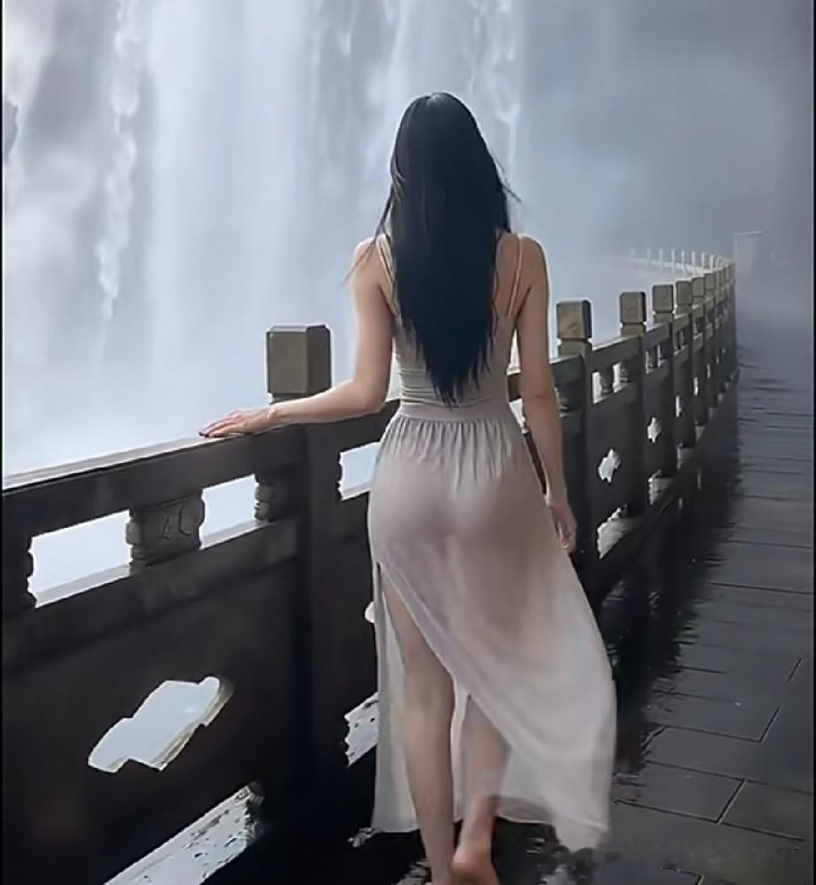 世间万事很难做到十全十美，圆满只是短暂惊喜，遗憾才是日常常态。坦然接纳生活瑕疵，