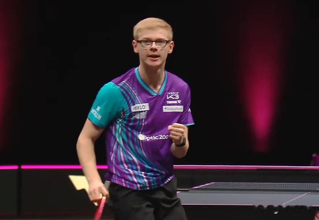 张本智和打赢周启豪，只高兴了3个小时，就得到了坏消息，他最怕的人来了！小布