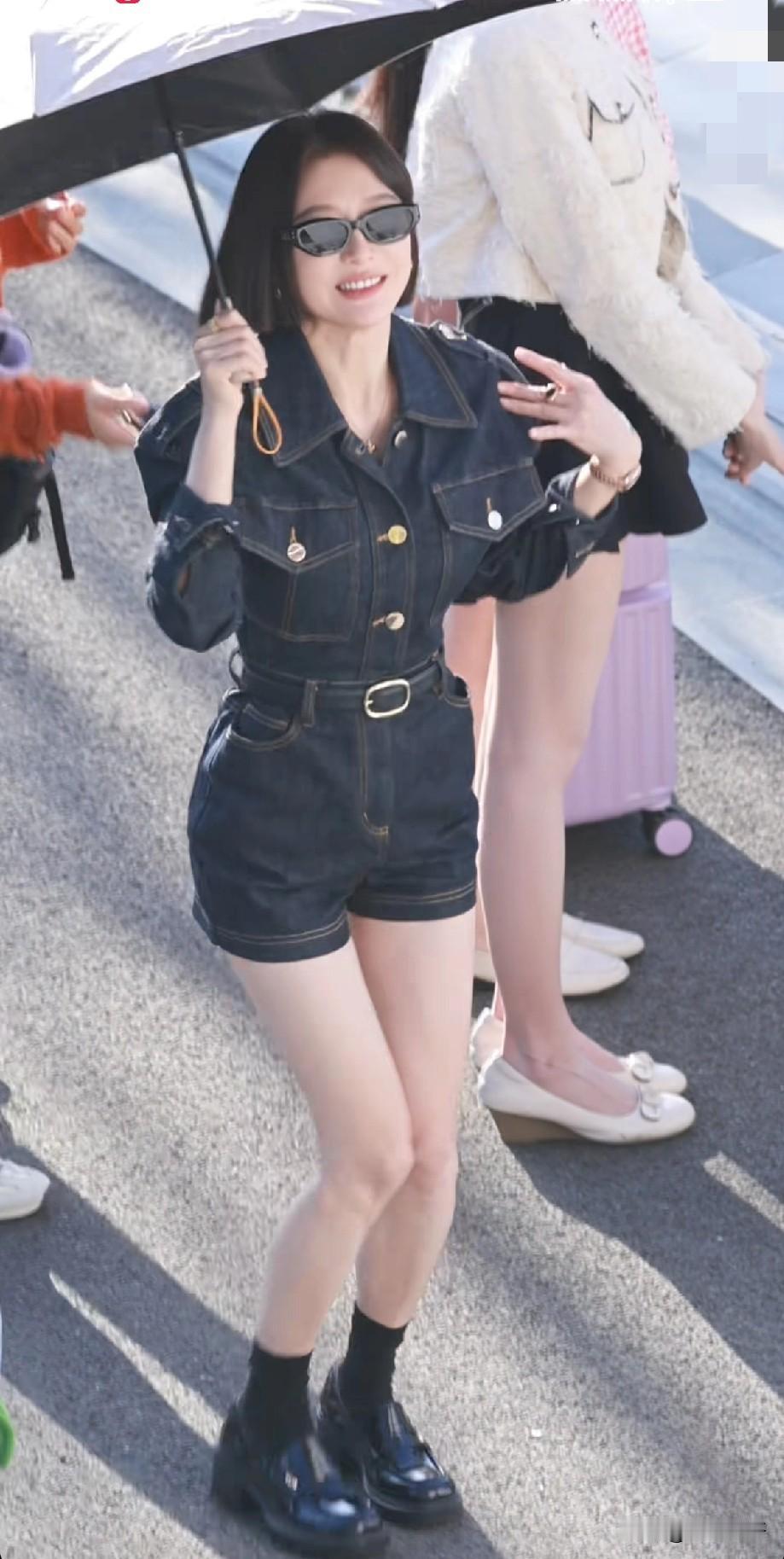 秦岚真的是人间清醒，没有选择婚姻，一门心思搞事业[比心]晒图笔记大赛秦岚身材好，