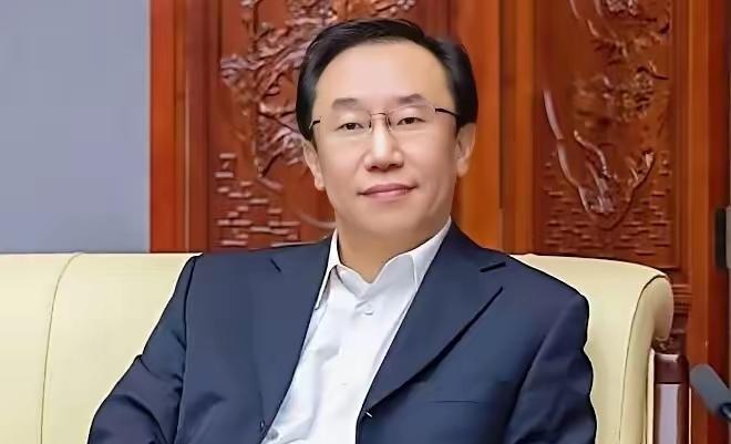 北京这次的雷，响得那是相当炸裂。​贺江川进去了。外地朋友可能对这三个字没概念，