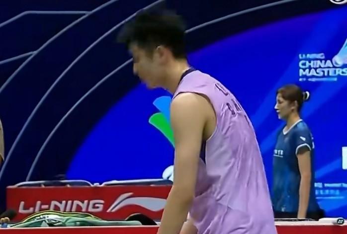 李诗沣再次退赛，石宇奇领衔男单小组赛征战下站！歇息一周，2025