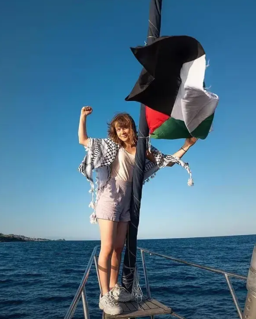 瑞典拒绝营救“环保少女”通贝里。据英国《每日邮报》10日报道，瑞典“环保少女