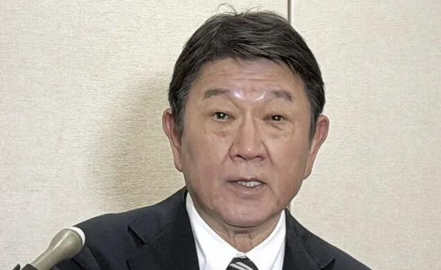 太尴尬啦。俄罗斯外长拉夫称：我很震惊，日本外相发表声明称和我“讨论”了双边关系，