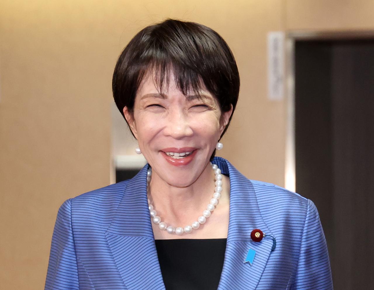 现在的日本经济，已经不是中亚与日本首脑对话就能解决的了，日元已经有了全面崩溃的迹