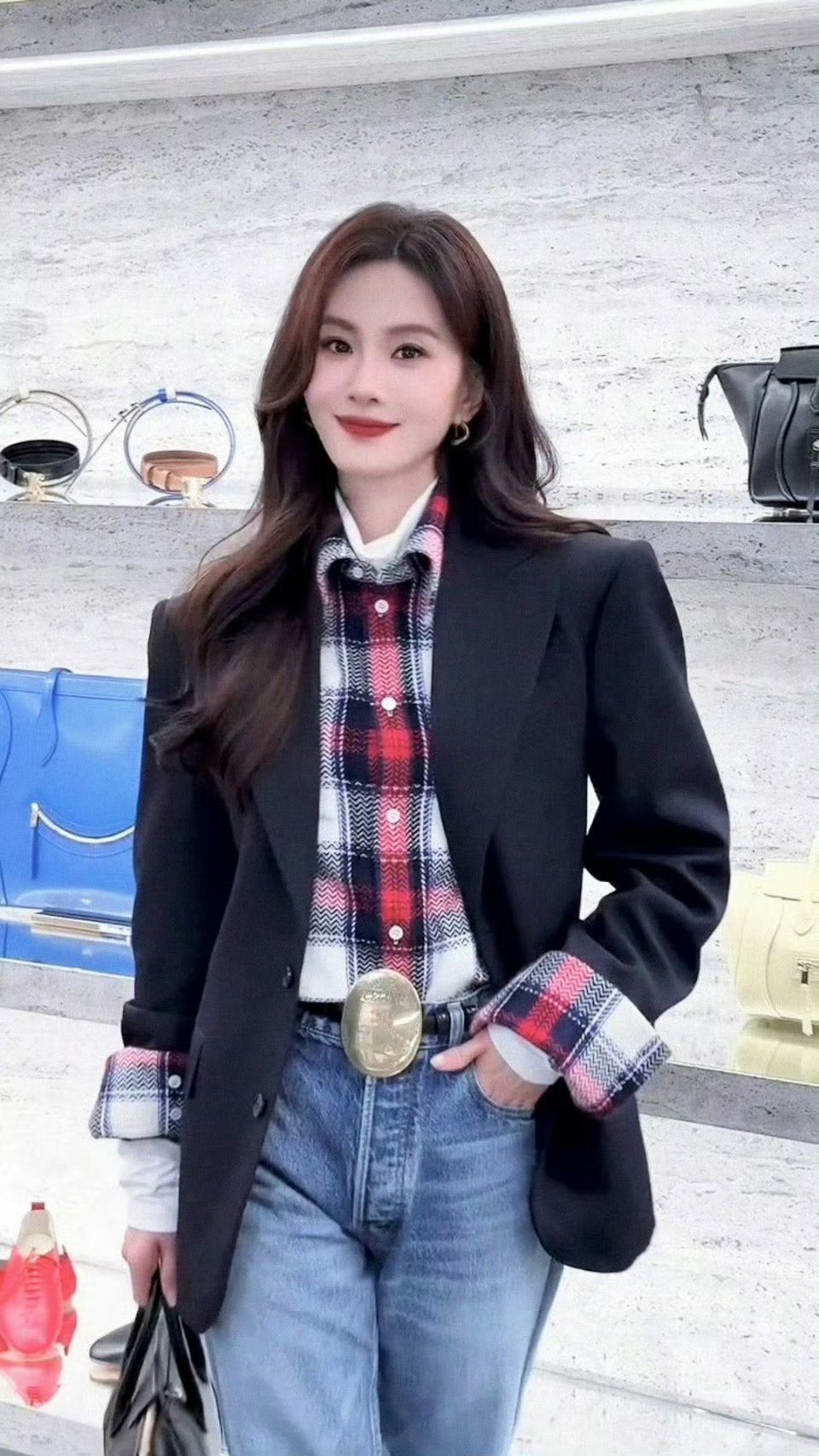 刘诗诗身穿Celine2026春夏系列亮相上海恒隆CELINE周年庆活动现场