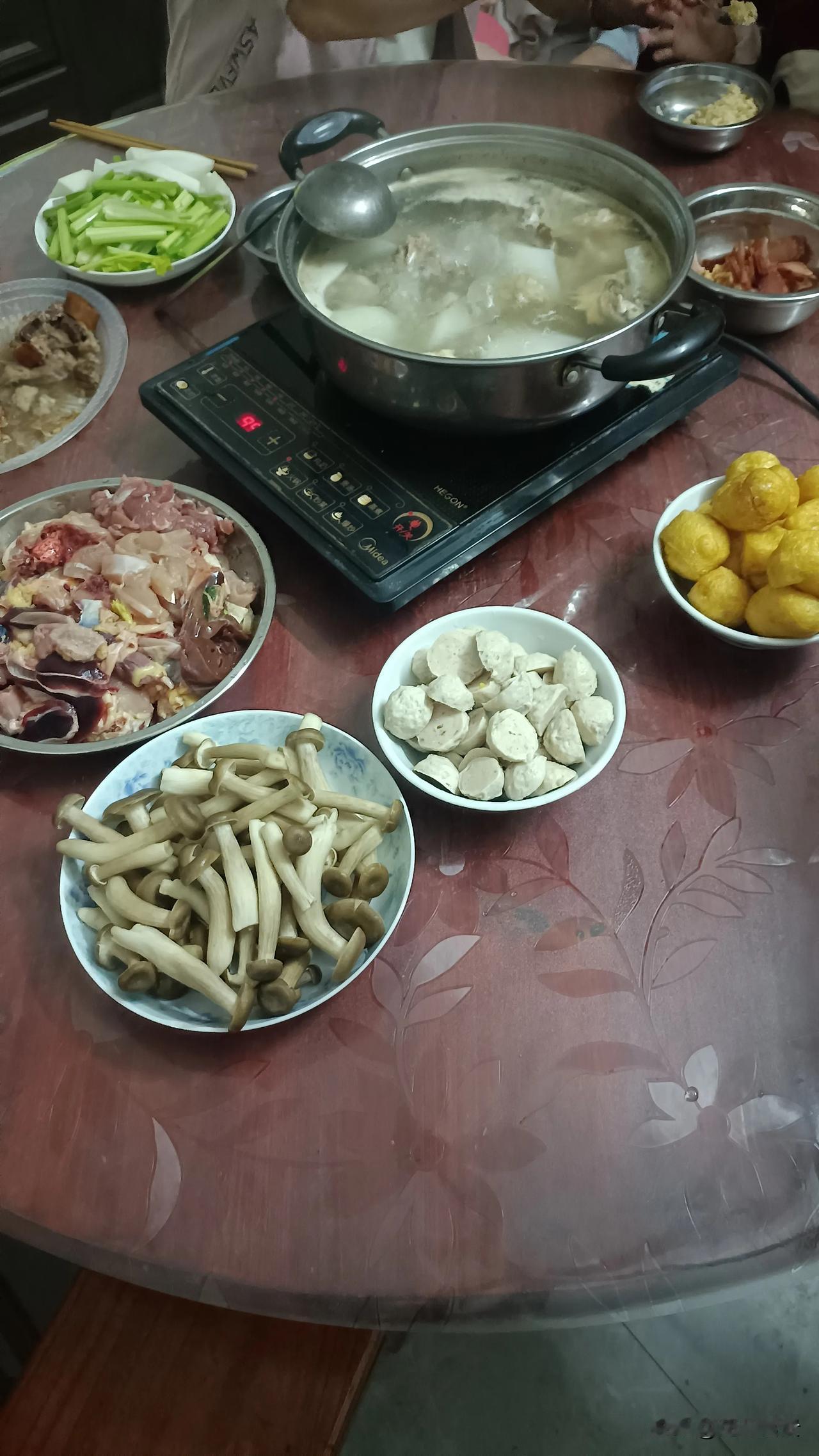 相亲一个女的,31带儿子,儿子已经7岁了,相亲第一句话就是问我彩礼给多少?