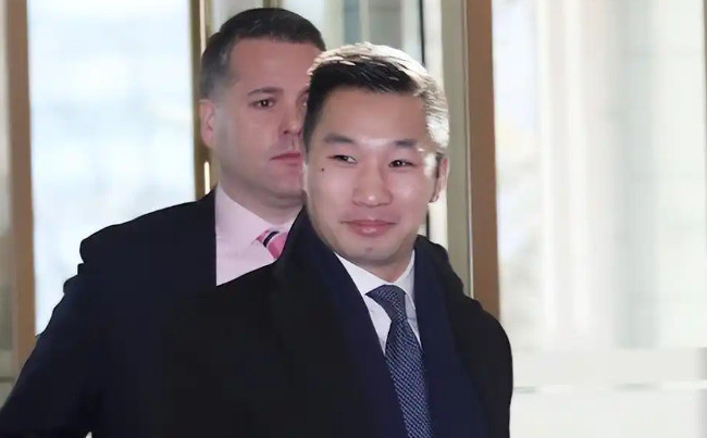 华裔反华，两头不讨好你绝想不到，那些在美国卖力“反华”的华裔政客