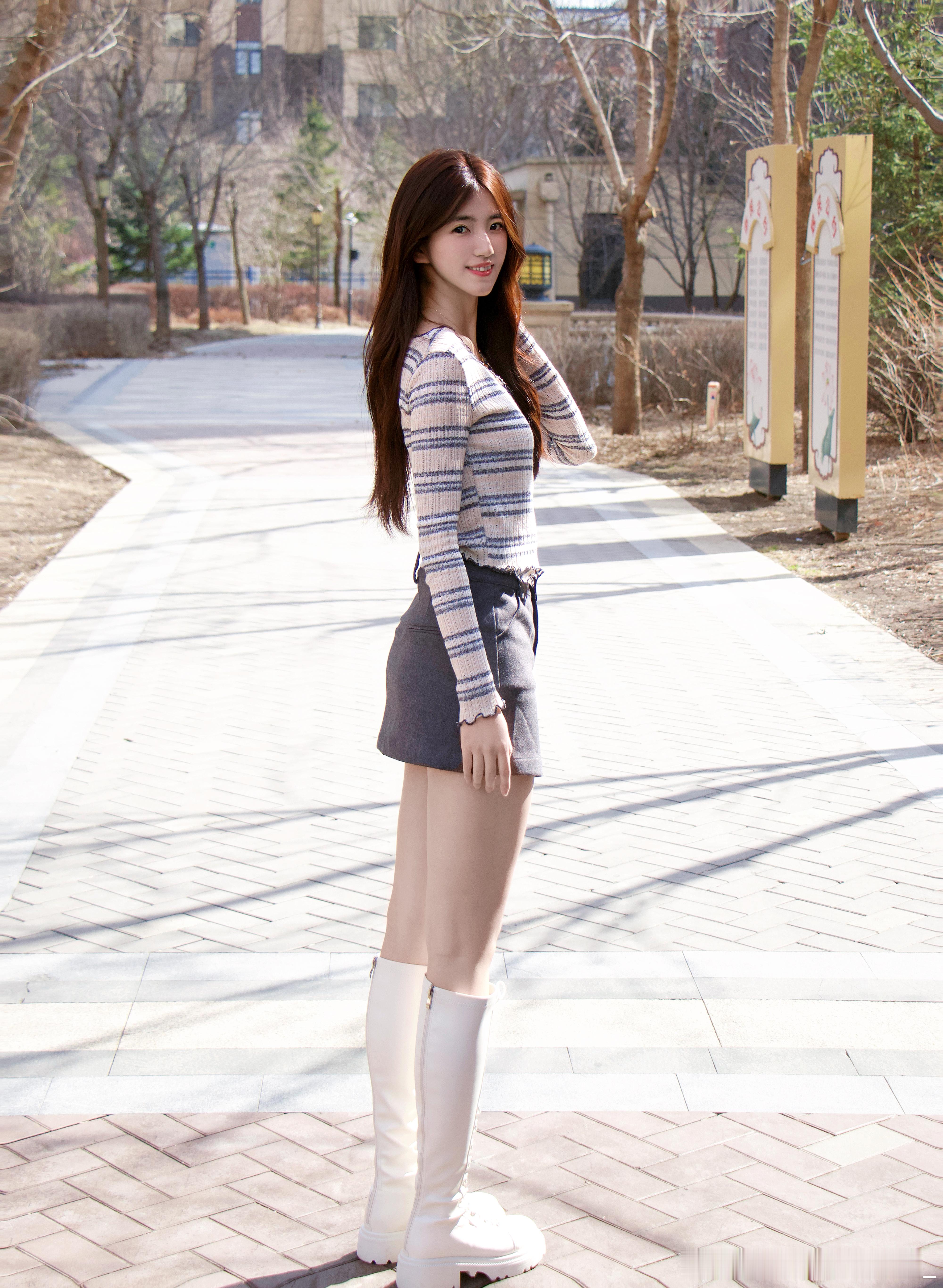 太阳照在我手上，好干净，今天似乎一切都会不错的样子