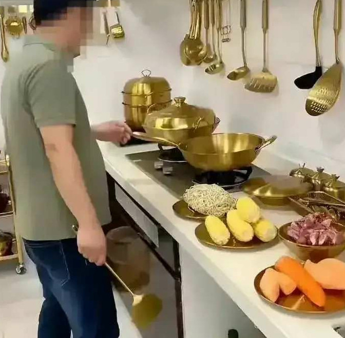 这是什么家庭啊？