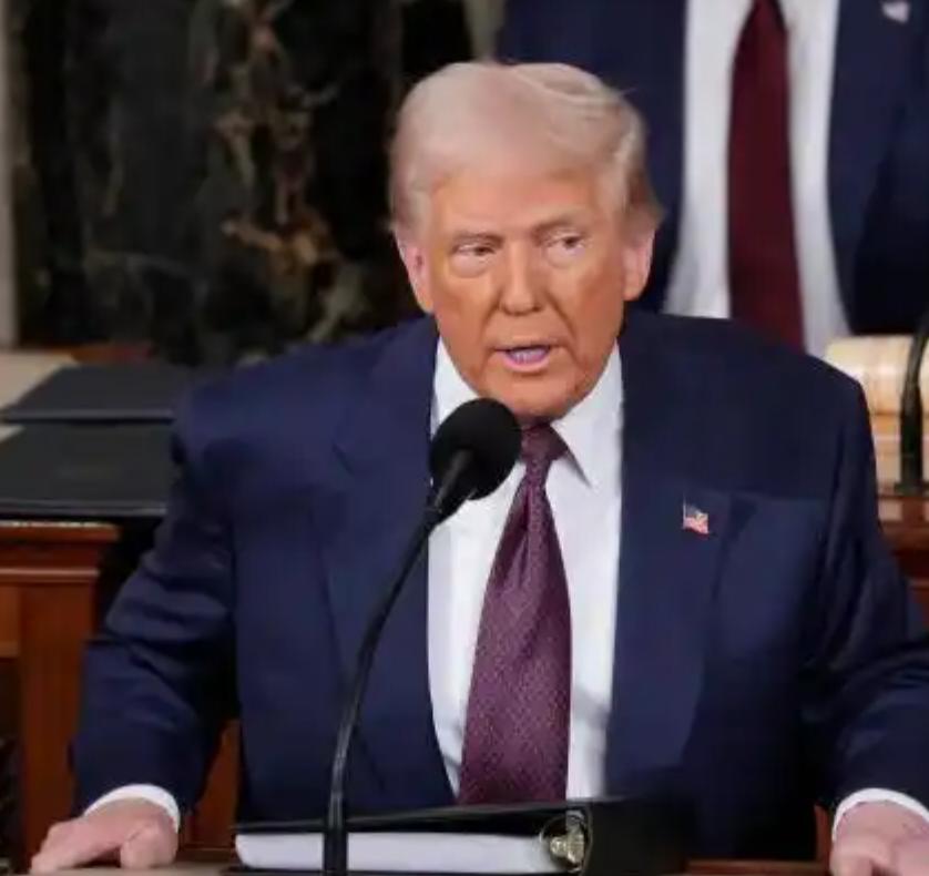 美国又派布什号航母去中东，至少说明两点：1、美国发现，仅靠林肯号和福特号，已