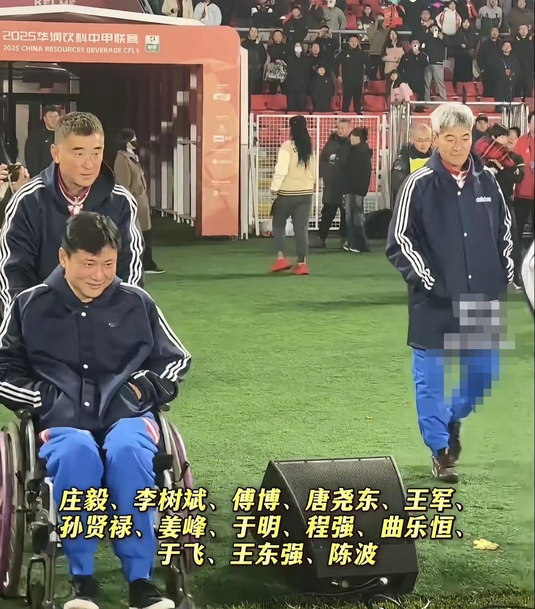 辽宁庆典曲乐恒来了！为何张玉宁没有来？毕竟张玉宁也是名宿啊！球迷还是觉得有些可惜