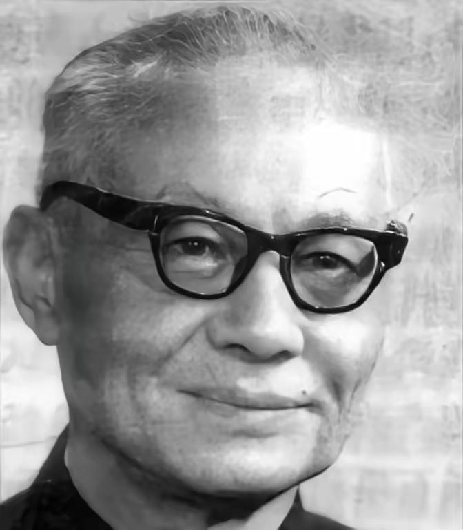 1979年，在一次大会上，杨显东鼓起勇气批评陈永贵，他说：“我认为动员全国各地学