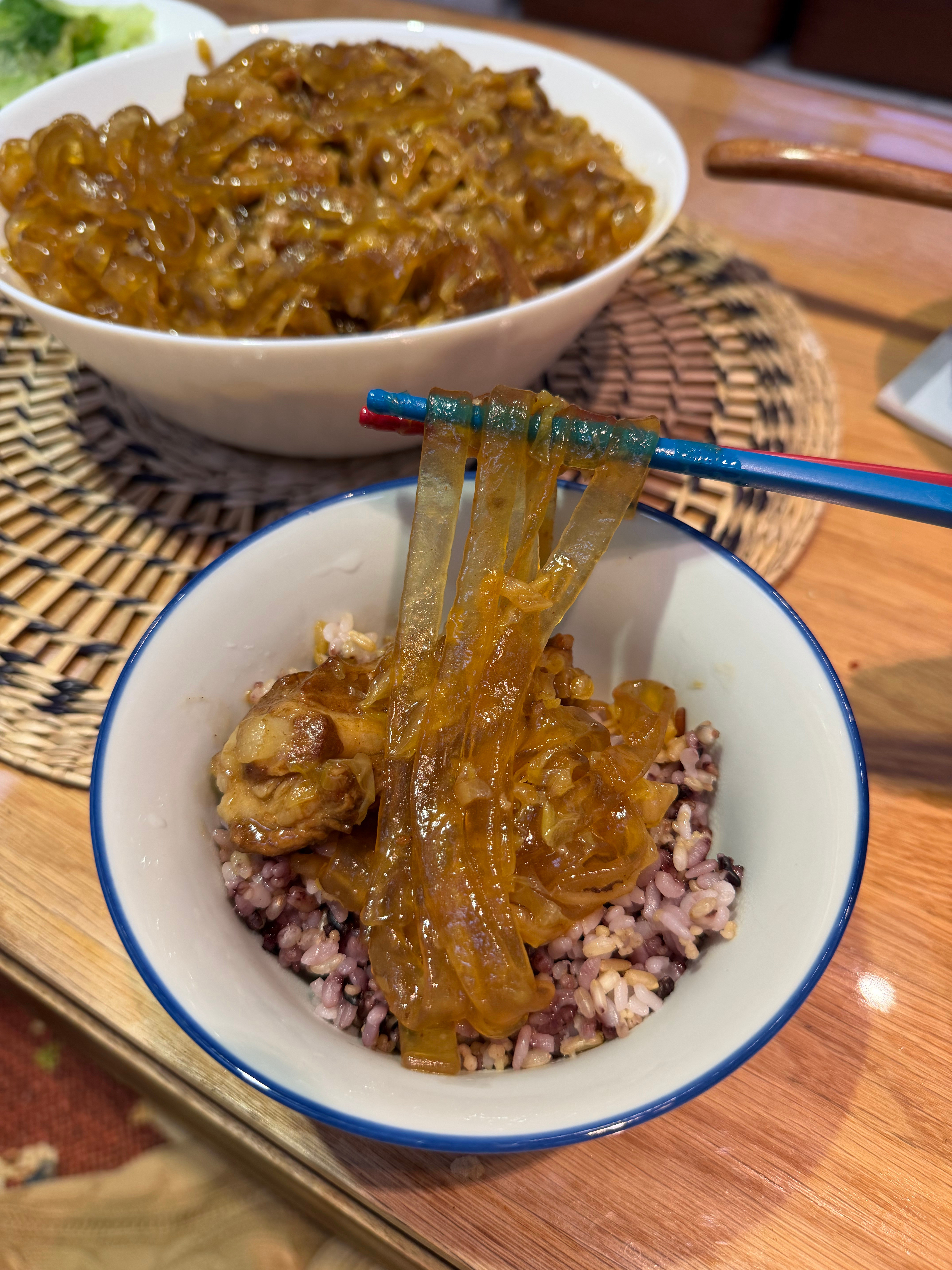 厨子今天做了排骨酸菜炖粉条香疯了！！！！