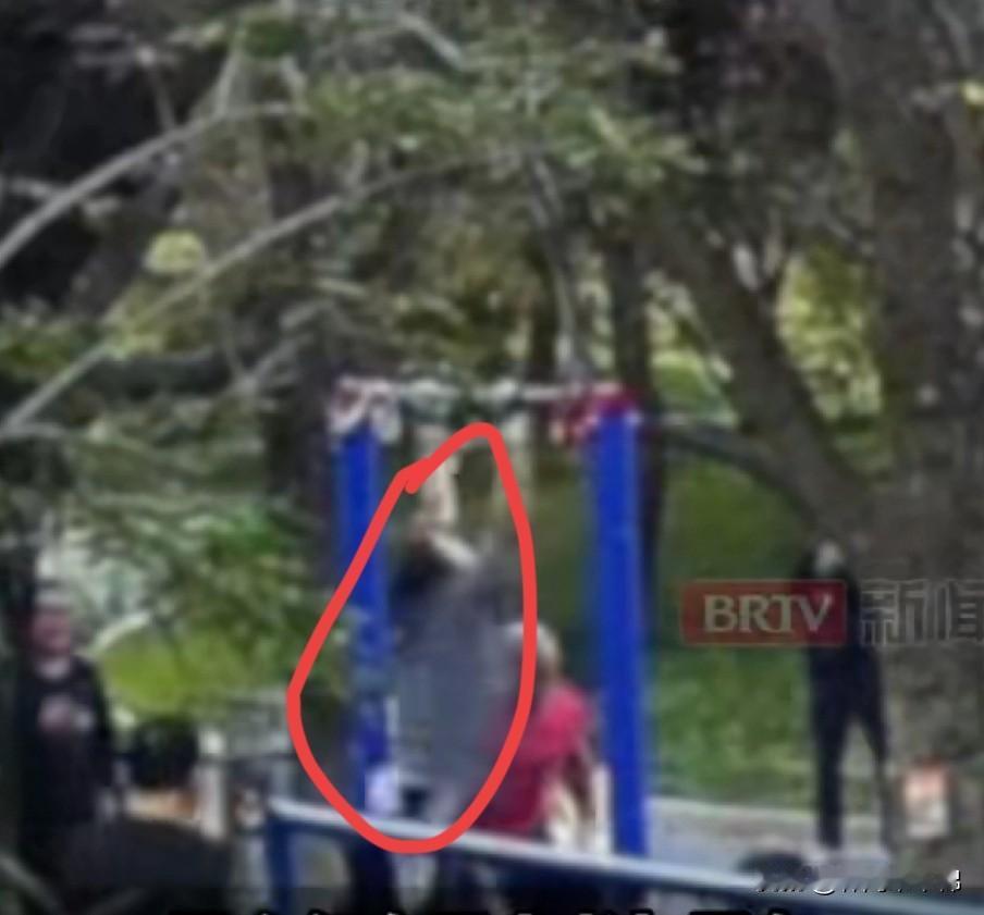 单杠溜溜转，被夸赞你大爷还是你大爷的那波人注意了！北京一个6旬的大爷就在挑战了1