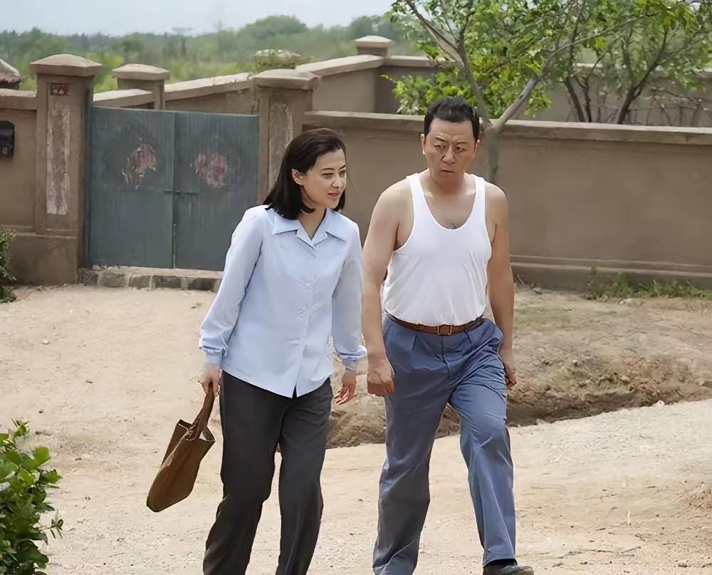 要说安杰不爱江德福我是不同意的，你看安杰为江德福做了哪些？从来就不是单向的爱。