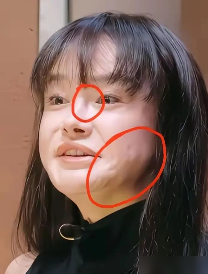 有人问邹市明老婆冉莹颖，你这脸整得连亲老公夜里都得吓一跳吧。她直接回了句：不好意思吓到你了，那你把睫