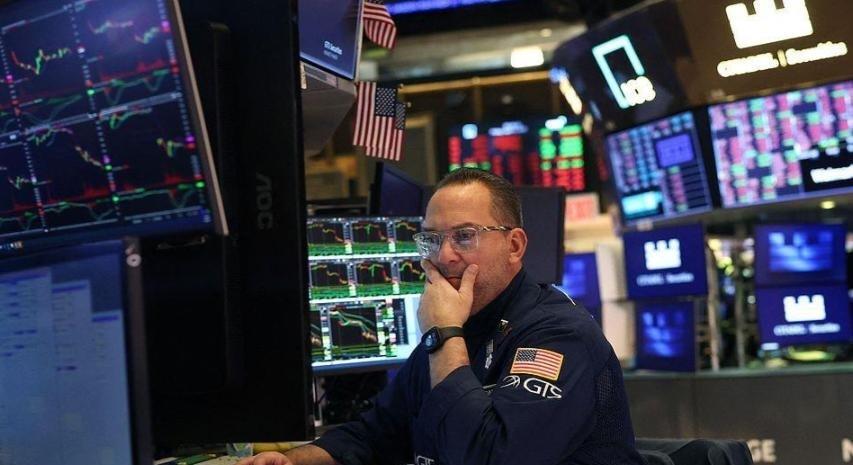 深夜的华尔街没等来救命的“定心丸”，反而被美联储主席鲍威尔扔下的两枚“重磅炸弹”