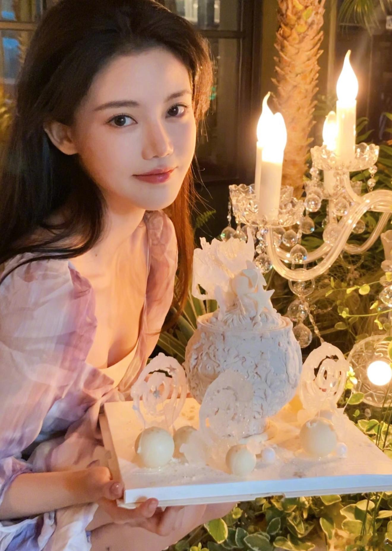 天老爷谁把以前那个孙珍妮还回来……​​​