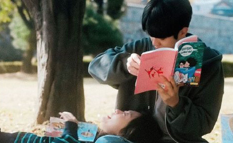 什么是三观不同：你敬畏天理，他崇拜权威，这是世界观不同；你站在良知一边，他站