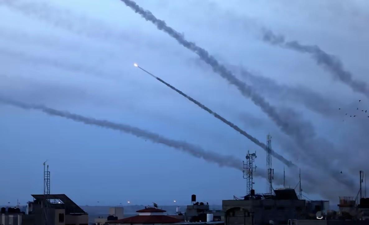 以色列最大危险出现，黎巴嫩导弹覆盖全境，内塔尼亚胡做梦没想到越打越危险！以色