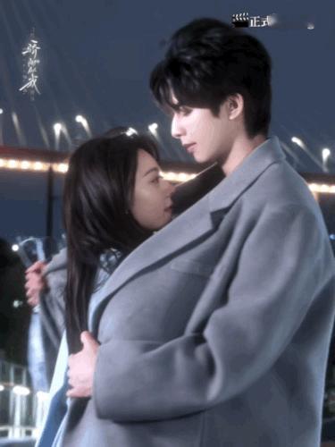 宋威龙这一刻纸片人觉醒了什么叫沉浸式演绎，看宋威龙就知道了，他完全把自己代入了