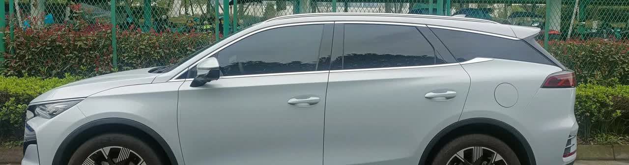 今天无意间又解锁了比亚迪唐的一个新技能！天气渐热了，今天午休特意提前开启空调