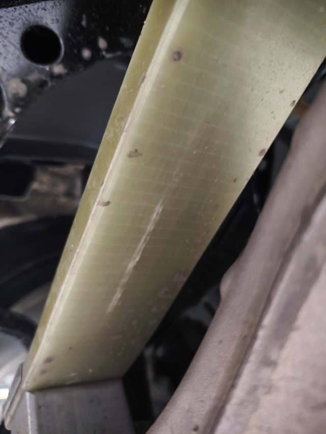 09全球版3个月新车叶片弹簧居然。。。24年12月底提的09全球版，才开了3