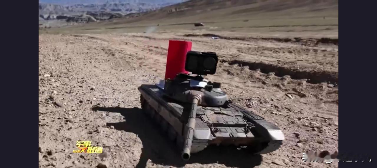 陆军也“卷”起来了！演习现场惊现无人小坦克，未来步兵标配？近日，在军事报道节