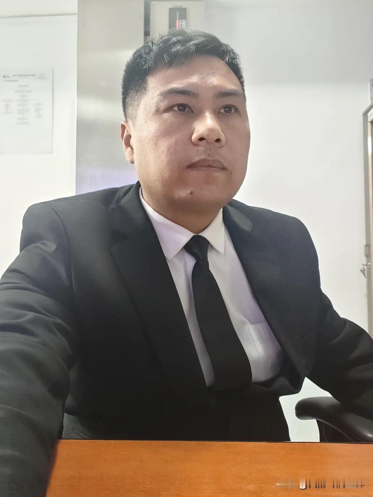 有好多人私信我上海保安怎么样？我不招保安，但我可以跟大家分享一些上海保安的一些基