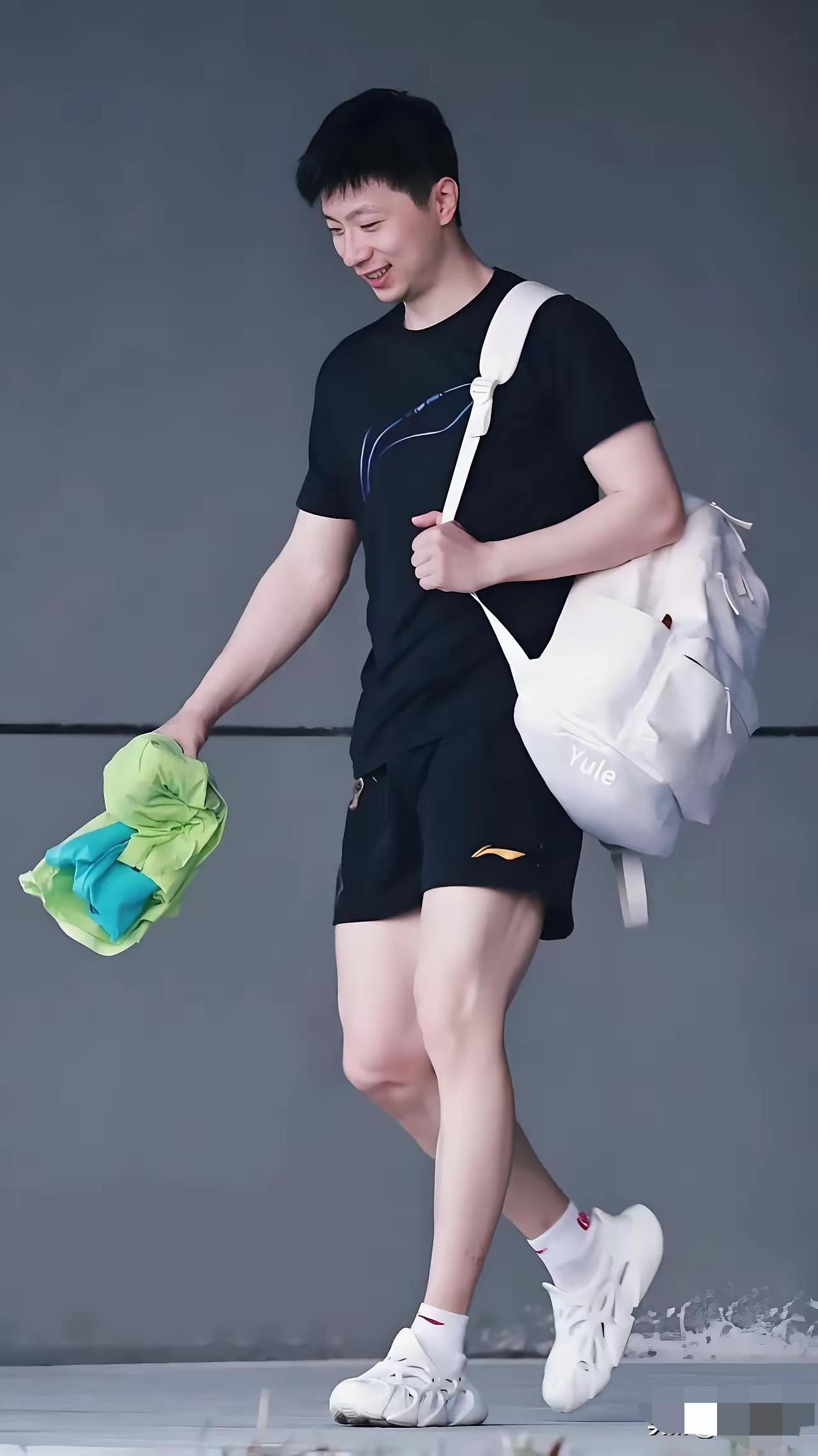 伦敦世乒赛5大名将集体弃用！中日韩换血操作，公平吗？伦敦世乒赛，中日韩5大名