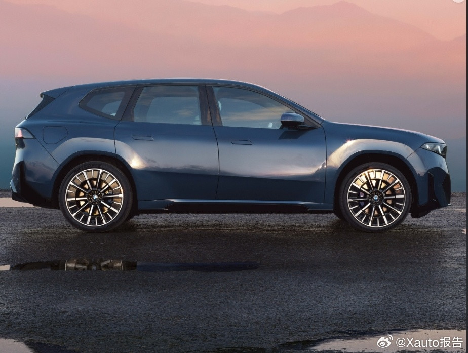 新世代宝马驾趣9月6日，宝马发布了全新重磅车型iX3，该车定位纯电SUV，采用了