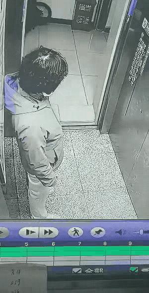 电梯最恶心一幕，全员遭殃！小区电梯真实画面，看完让人愤怒！生活里真正让人反感