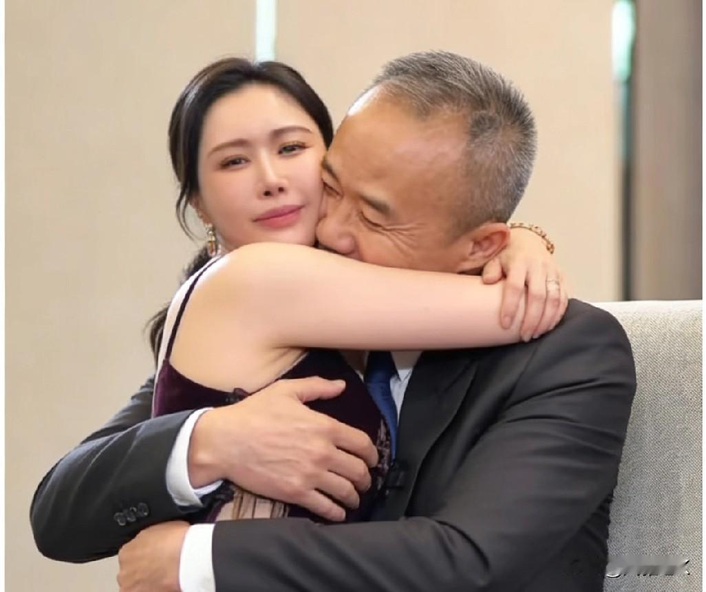 田朴珺要和王石离婚？不可能！首先，从田的角度看，她不会离开王，至少现在