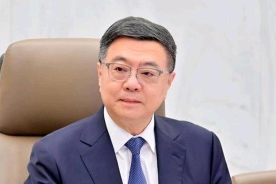 卓荣泰又出来挑事了，态度嚣张到离谱！5月19日，岛内行政部门负责人卓荣泰表