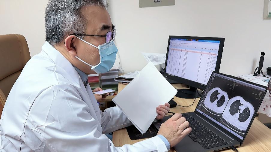 门诊来了一位患者，自述做了肺结节手术已经70天了，术后病理分期为1A2期，属于早