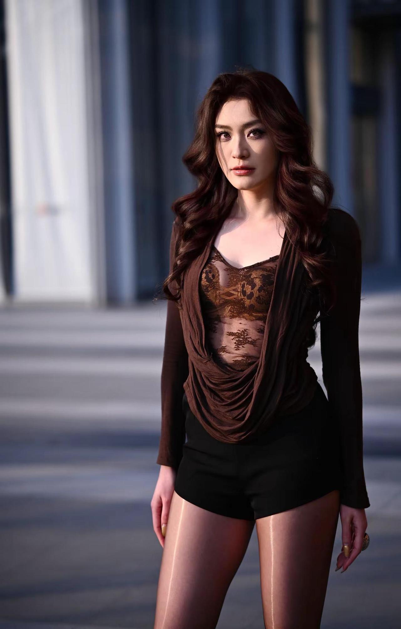 欧美风。辣妹穿搭时尚潮流辣妹