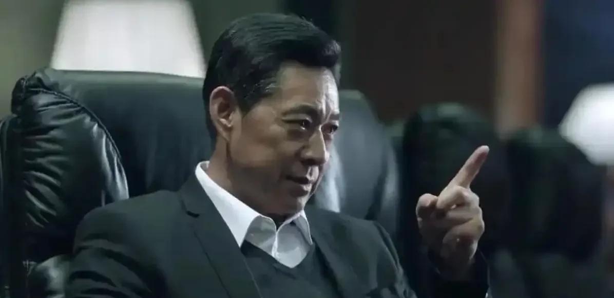 侯亮平胡闹就罢了，真不知道沙瑞金也跟着胡闹…沙瑞金给侯亮平的指导是上不封顶，这