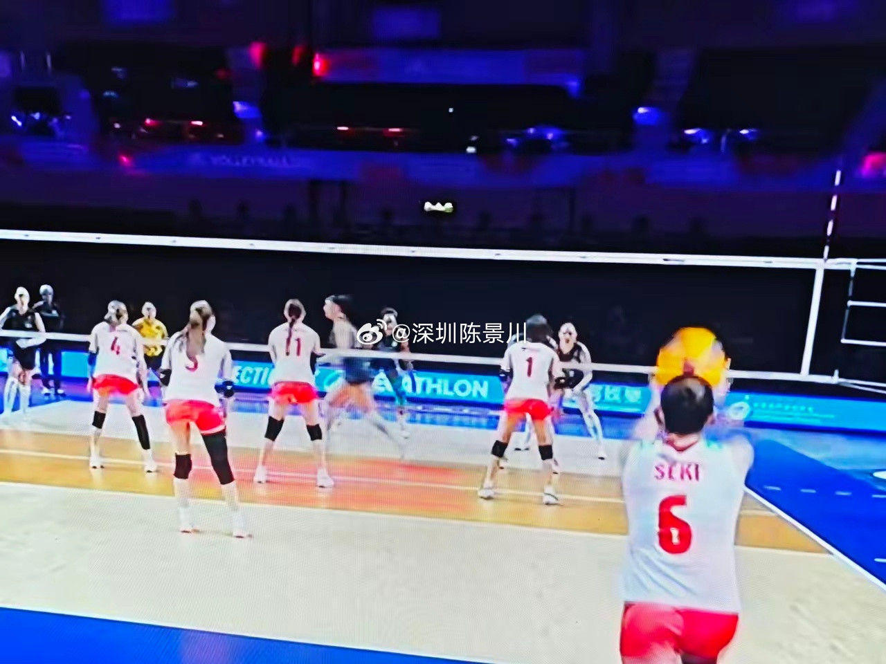 真遗憾，日本女排输了！本想着日本队能赢下巴西女排，中国女排战胜美国队，中日两队冲