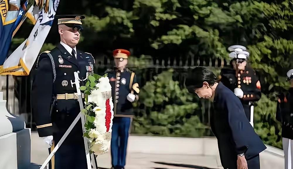 80年后，日本首相参拜美国阿灵顿公墓，刺痛了所有亚洲人​​没有永远的敌人，只有