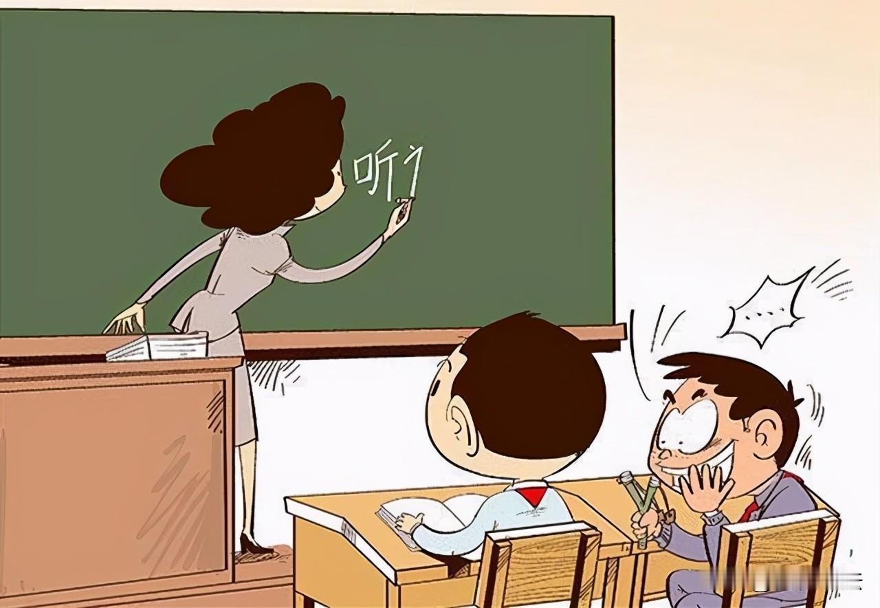 内蒙古赤峰，一中学地理老师在上课时，发现一名男生没有认真听讲，与同桌说话，遂让其