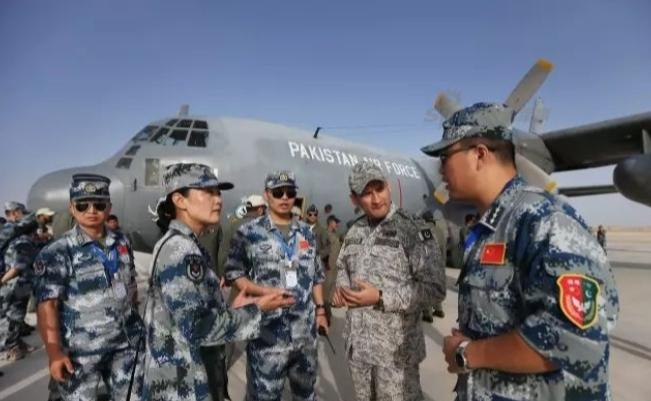 中埃空军联训头一天就闹的不愉快，中国歼-16直接对上埃及"阵风"，两边从去年歼